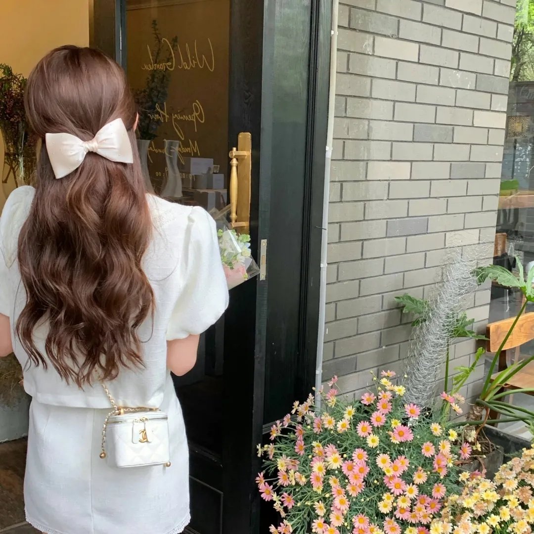 湖畔迷情